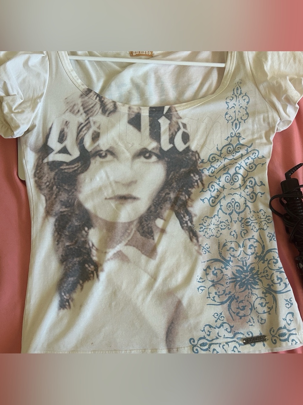 White Graphic Scoop Neck Women’s Tee with Blue Print